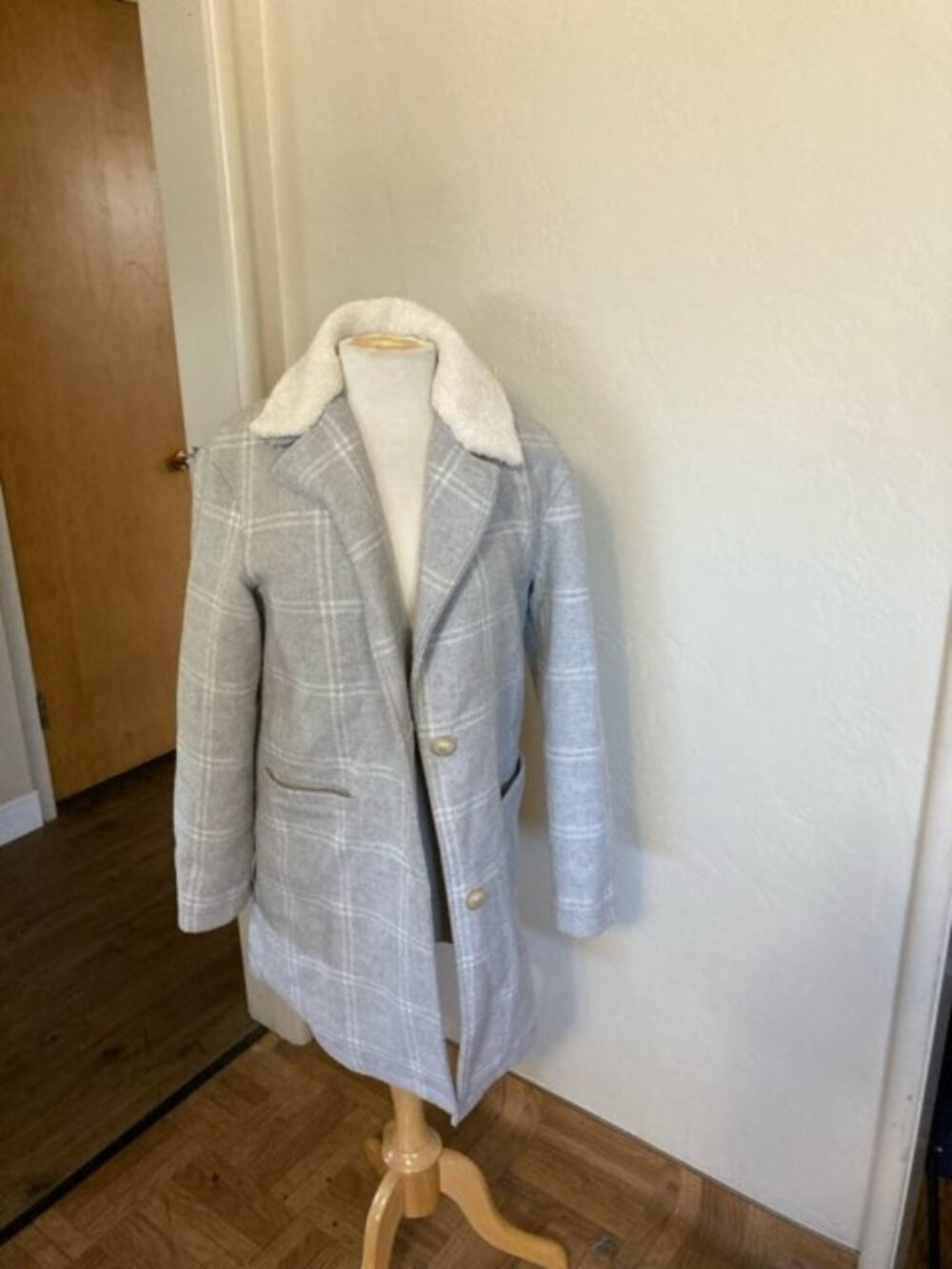 Levi's Women Windowpane Plaid Gray Wool Coat